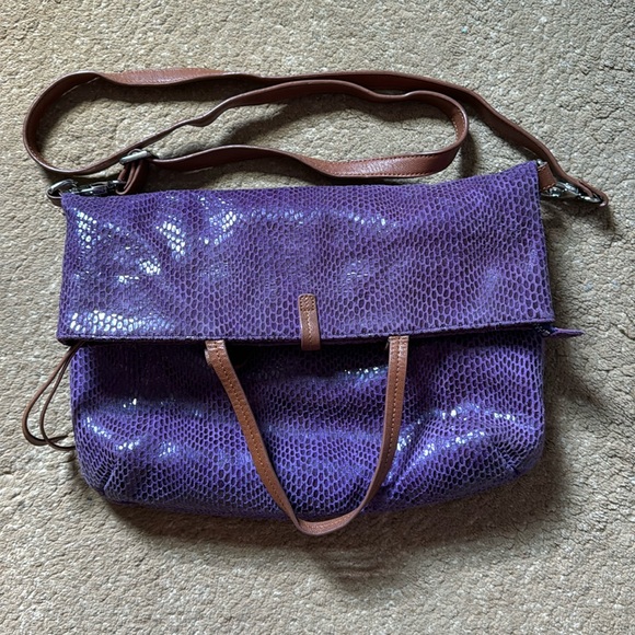 Beautiful Sorial New York Crossbody Handbag - Picture 1 of 6